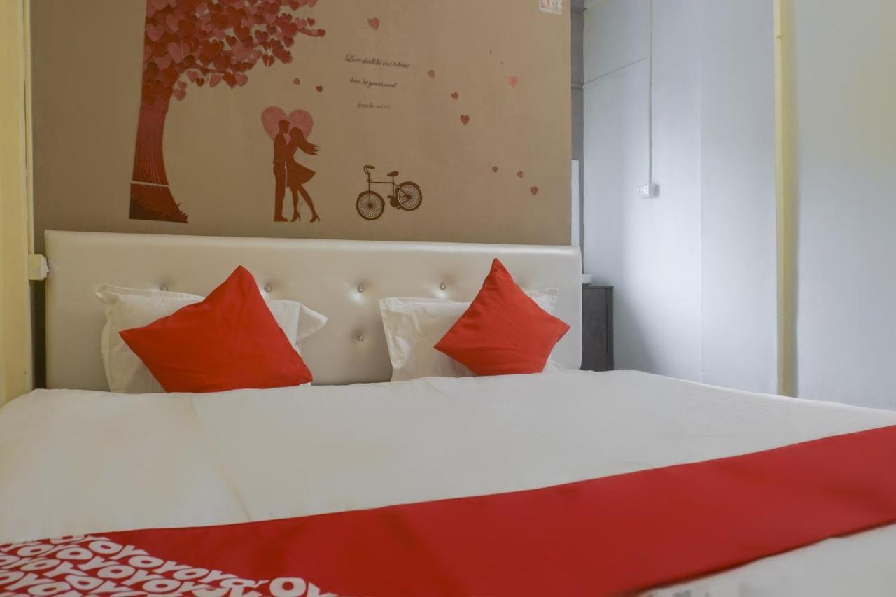 Hotel O R K Hotel Pimpri-Chinchwad Exteriör bild