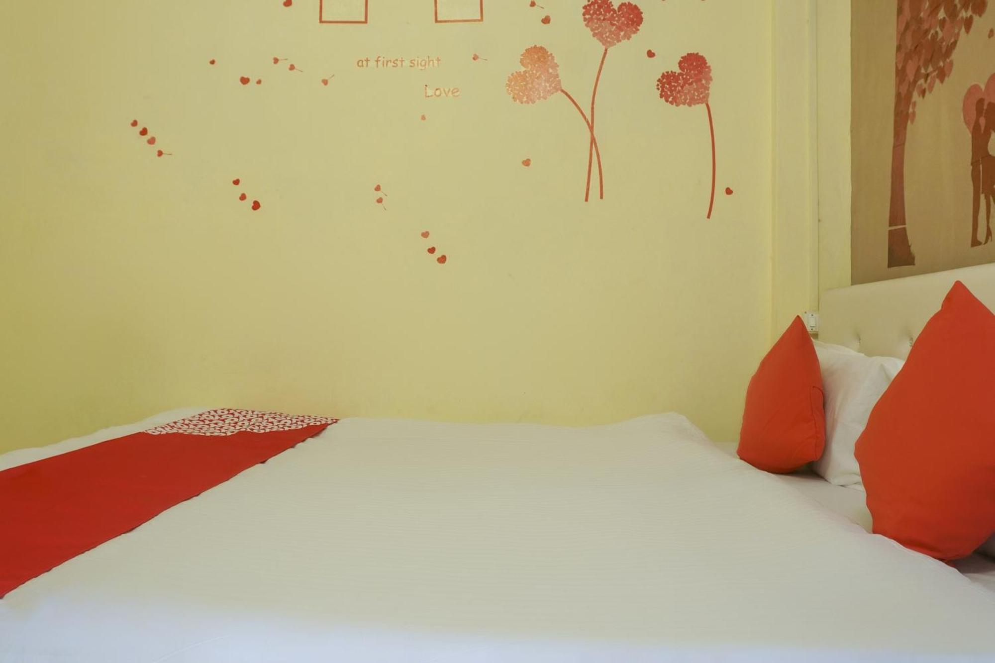 Hotel O R K Hotel Pimpri-Chinchwad Exteriör bild